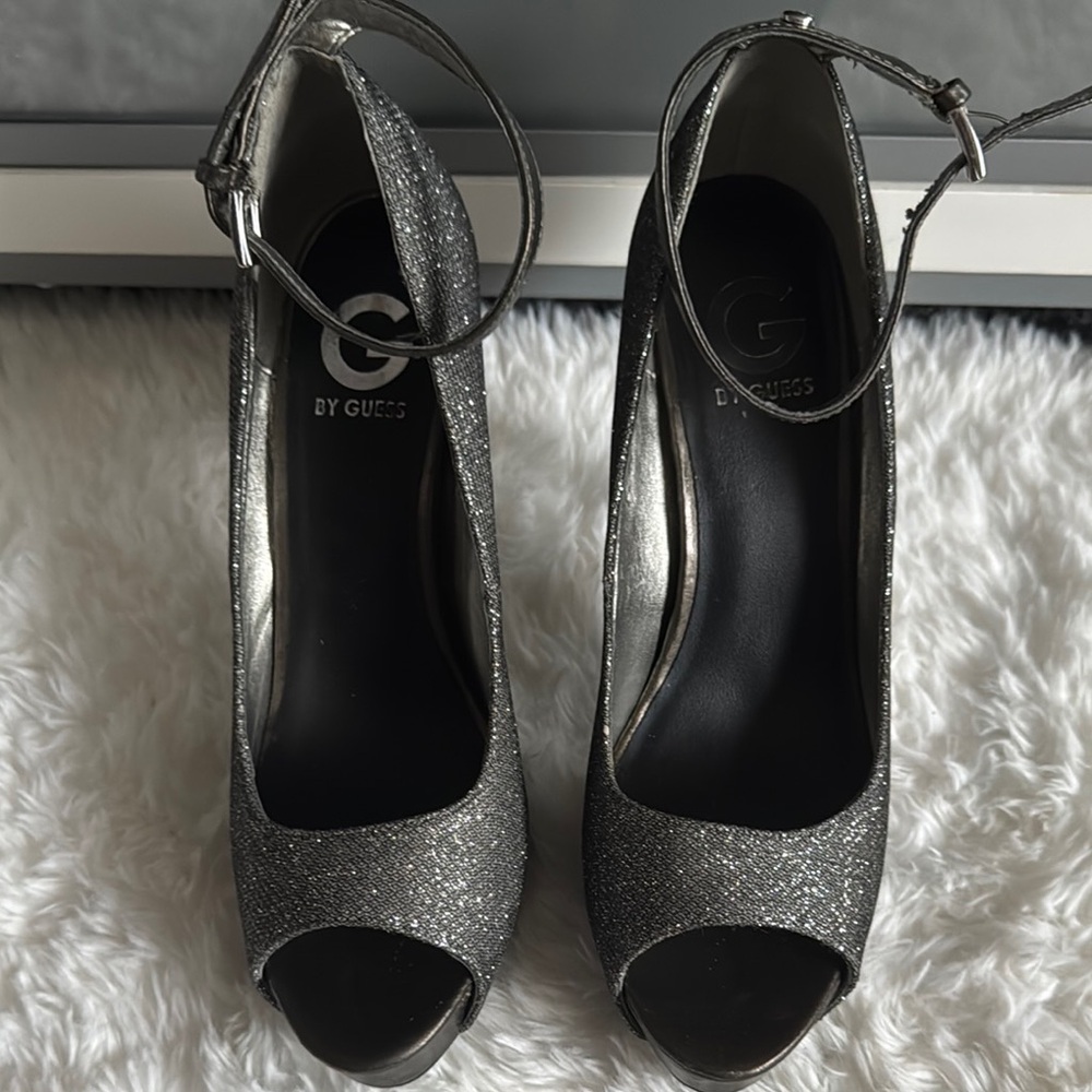 GUESS Black Glitter Peep Toe Heels